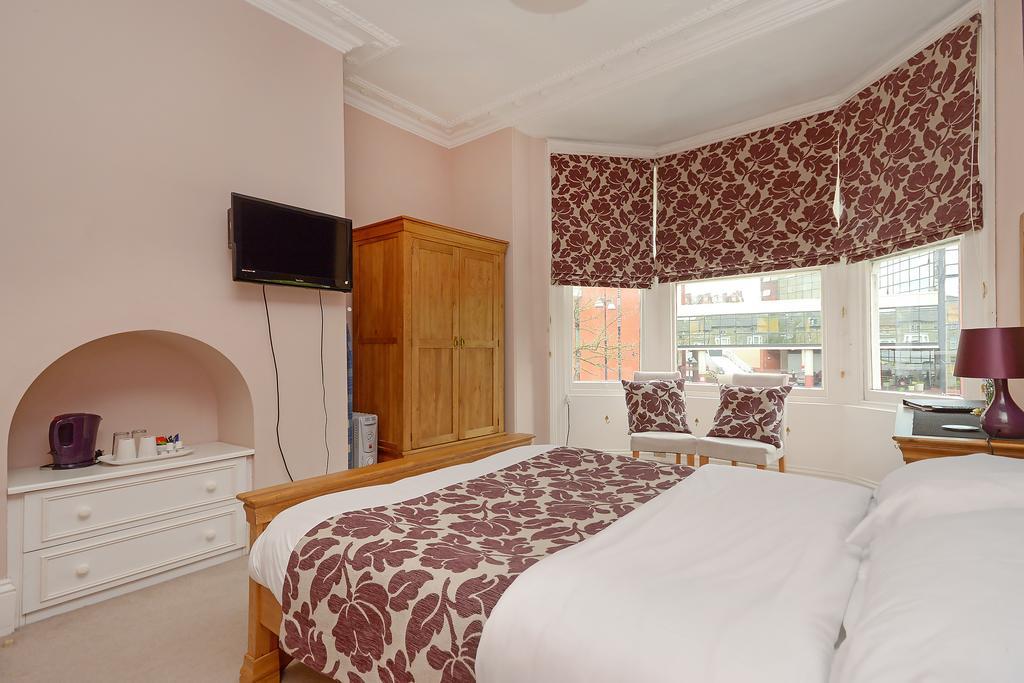 Ash Grove Hotel Harrogate Room photo